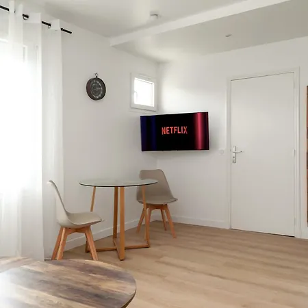 شقة Nouveau Duplex A 2 Minutes Du Rer